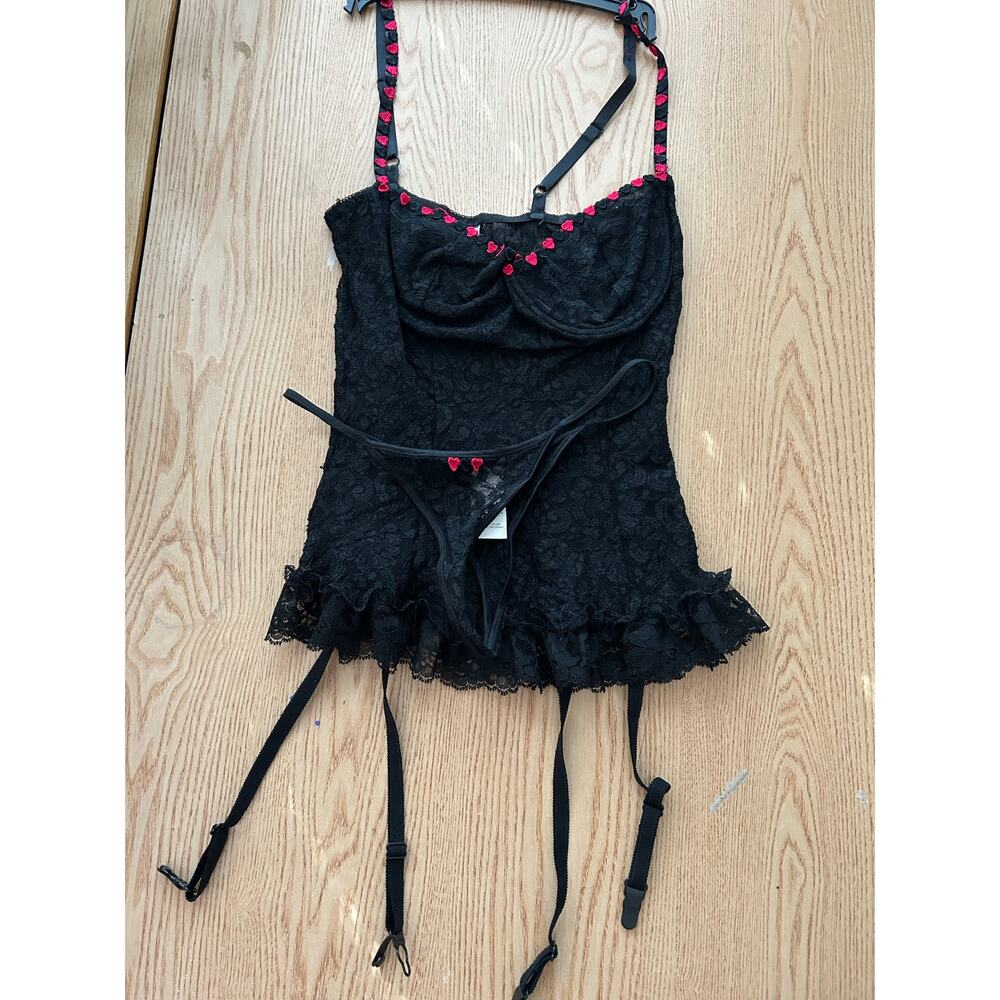 New Women’s Delicate Treasures 2pc Lingerie Lacey Bodysuit Garters Thongs Medium